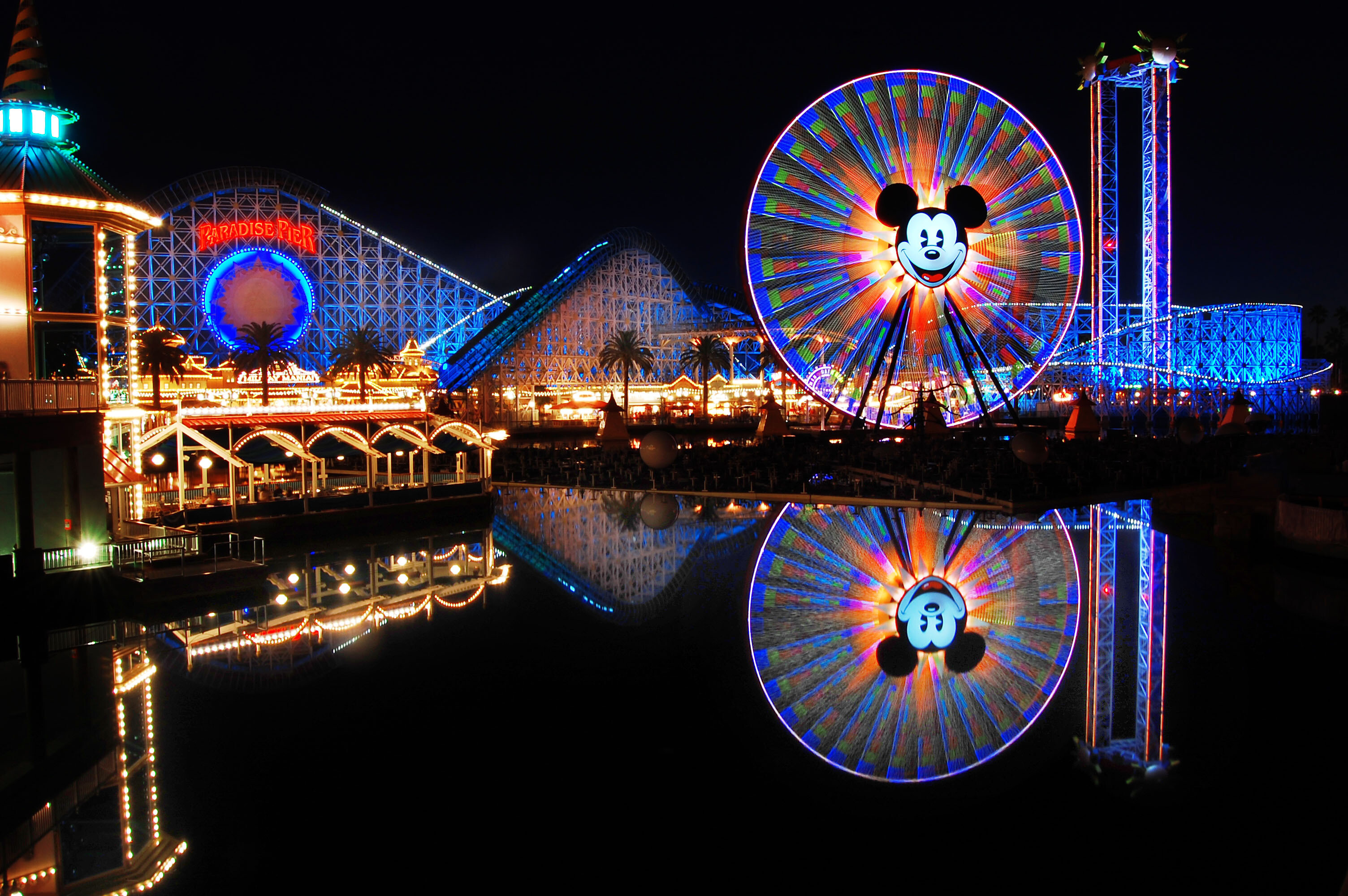 133960-3008x2000-desktop-hd-disneyland-wallpaper-photo