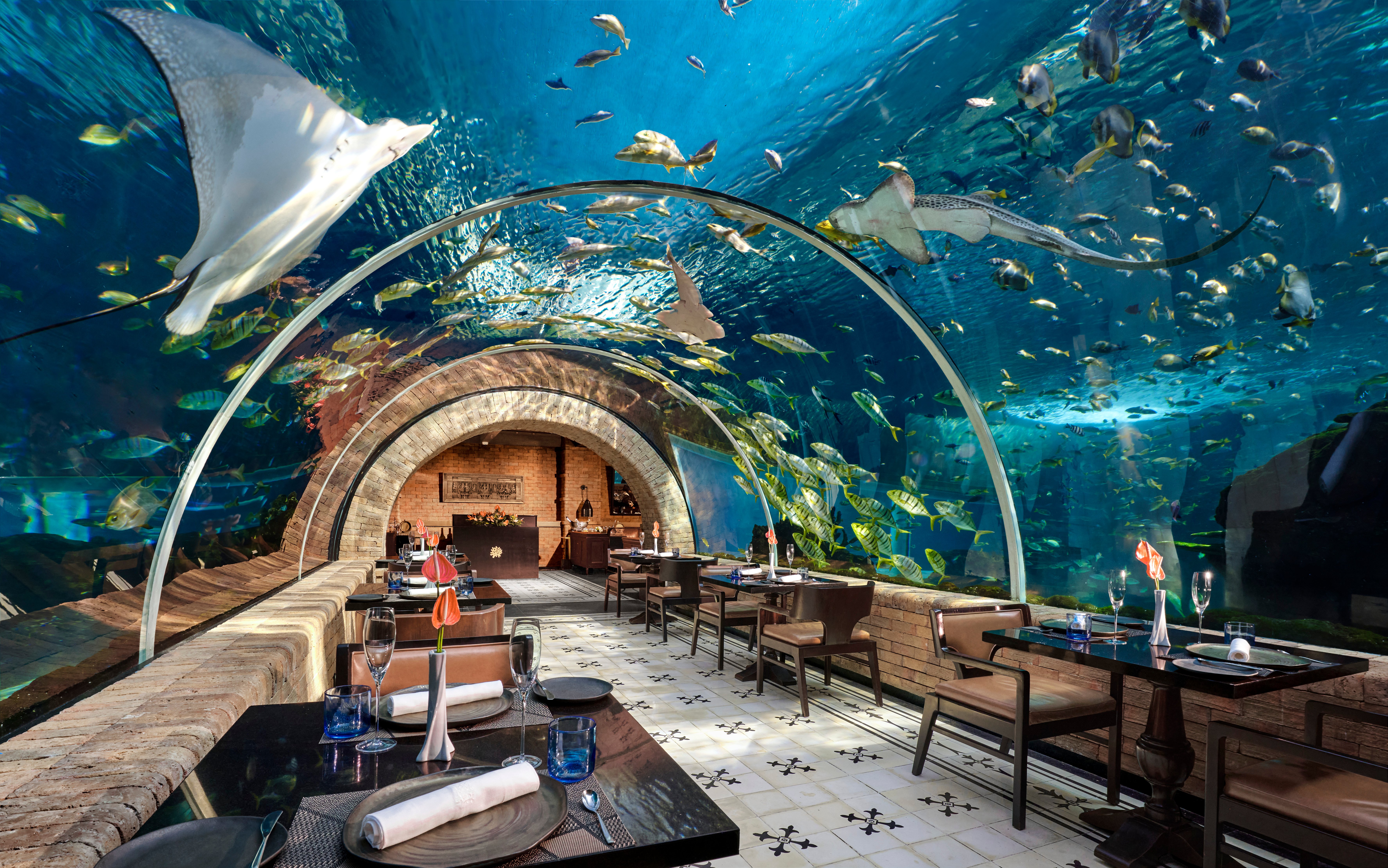 Apurva Kempinski Bali - Koral Restaurant Tunnel